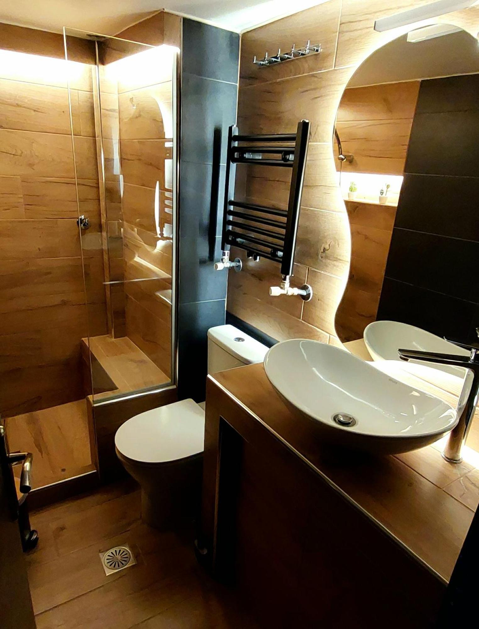 Sky View Suite سيرس المظهر الخارجي الصورة