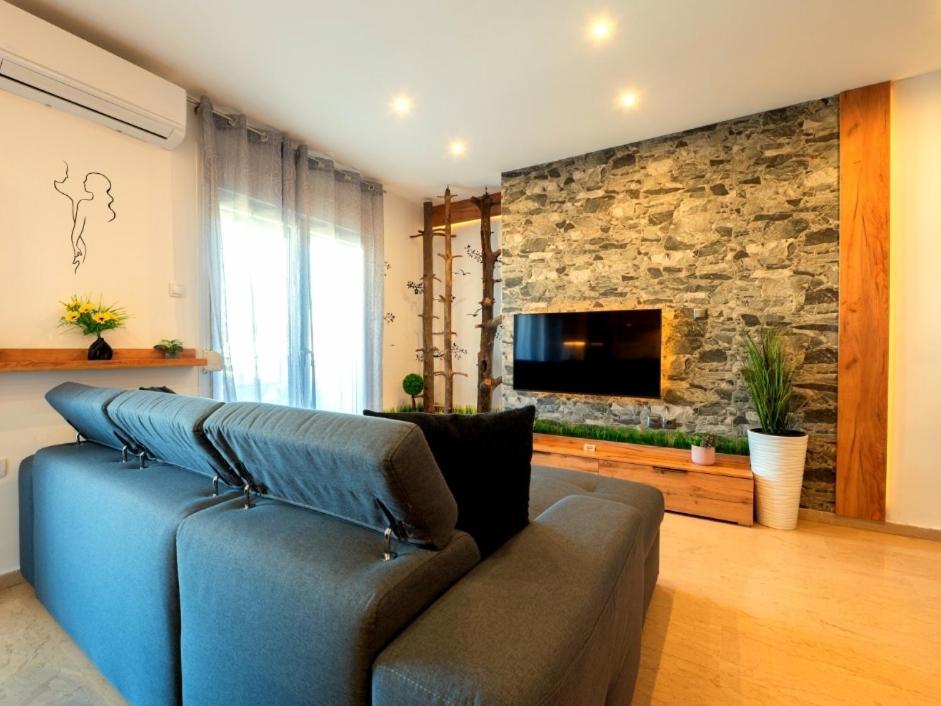 Sky View Suite سيرس المظهر الخارجي الصورة